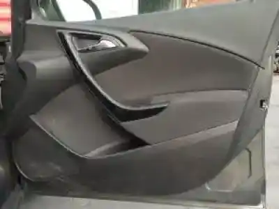 Veicolo di demolizione opel astra j lim. b16dtl dell'anno 2014 alimentato 