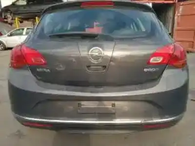 Veicolo di demolizione opel astra j lim. b16dtl dell'anno 2014 alimentato 