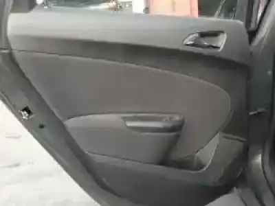 Veicolo di demolizione opel astra j lim. b16dtl dell'anno 2014 alimentato 