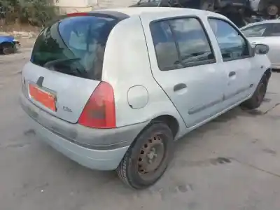 Veicolo di demolizione renault clio ii fase i (b/cbo) d7f726 dell'anno 1999 alimentato 
