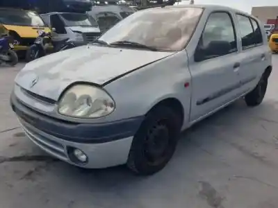 Veicolo di demolizione renault clio ii fase i (b/cbo) d7f726 dell'anno 1999 alimentato 