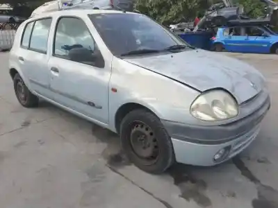 Veicolo di demolizione renault clio ii fase i (b/cbo) d7f726 dell'anno 1999 alimentato 