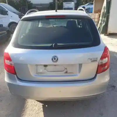 Scrapping Vehicle skoda fabia combi (5j5) cbzb of the year 2010 powered 