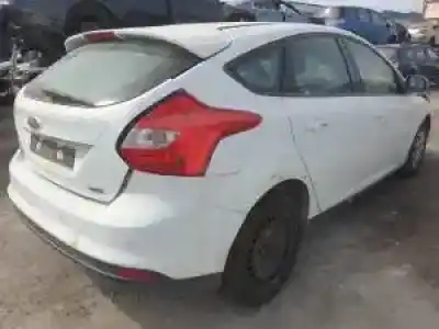 Veicolo di demolizione ford focus lim. (cb8) t3da dell'anno 2010 alimentato 
