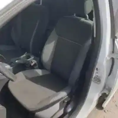 Veicolo di demolizione ford focus lim. (cb8) t3da dell'anno 2010 alimentato 