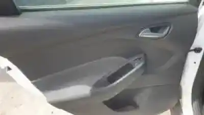 Veicolo di demolizione ford focus lim. (cb8) t3da dell'anno 2010 alimentato 