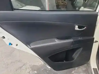 Здавання транспортного засобу ssangyong korando d20dtf року 2011 потужний 