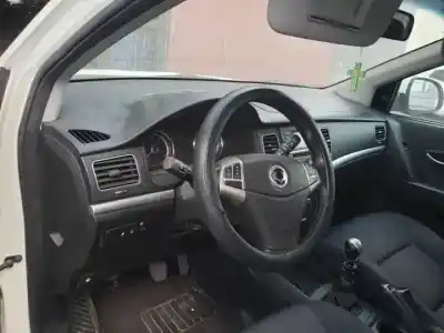 Здавання транспортного засобу ssangyong korando d20dtf року 2011 потужний 