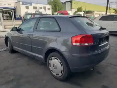 Véhicule à la ferraille AUDI                                               A3 (8P)                                                                                                                                                                                                                                                    BGU                                                                                                                                                                                                                                                        de l'année 2003 alimenté 