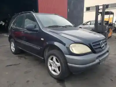 Veículo de Sucata mercedes-benz clase m (w163) 112942 do ano 1997 alimentado 