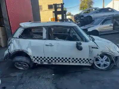 Здавання транспортного засобу mini mini (r50,r53) w10b16aa року 2001 потужний 