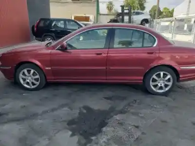 Здавання транспортного засобу jaguar x-type i (x400) 2.5 v6 a las 4 ruedas року 2003 потужний 