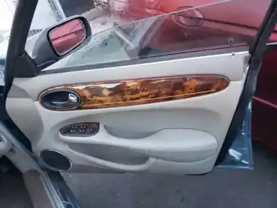 Veicolo di demolizione jaguar xj ac.kb.9hp dell'anno 1997 alimentato 