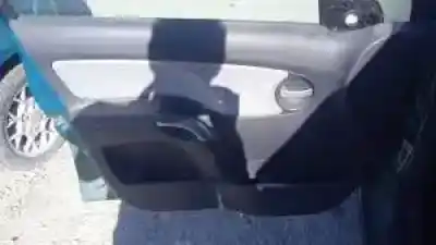 Veículo de Sucata citroen c3 8hx do ano 2002 alimentado 