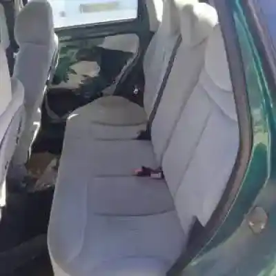 Veículo de Sucata citroen c3 8hx do ano 2002 alimentado 