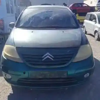 Veículo de Sucata citroen c3 8hx do ano 2002 alimentado 