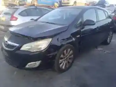 Veículo de Sucata opel astra j lim. a17dtj do ano 2009 alimentado 