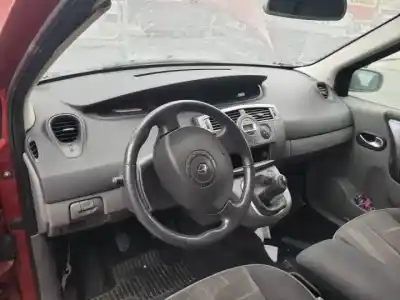 Veicolo di demolizione renault scénic ii (jm0/1_) 2.0 (jm05, jm0u, jm1n, jm1u, jm2v) dell'anno 2003 alimentato 