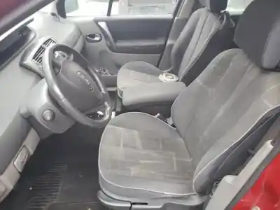 Veicolo di demolizione renault scénic ii (jm0/1_) 2.0 (jm05, jm0u, jm1n, jm1u, jm2v) dell'anno 2003 alimentato 