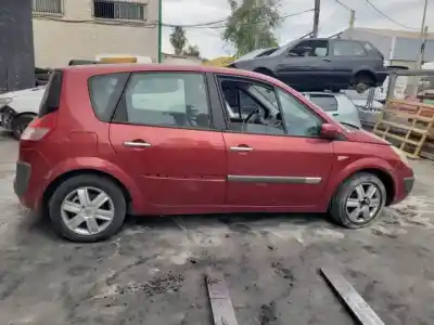 Veicolo di demolizione renault scénic ii (jm0/1_) 2.0 (jm05, jm0u, jm1n, jm1u, jm2v) dell'anno 2003 alimentato 