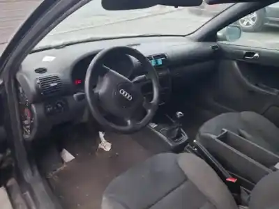 Здавання транспортного засобу audi a3 (8l) ahf року 1996 потужний 