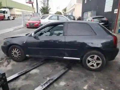 Здавання транспортного засобу audi a3 (8l) ahf року 1996 потужний 