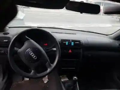 Здавання транспортного засобу audi a3 (8l) ahf року 1996 потужний 