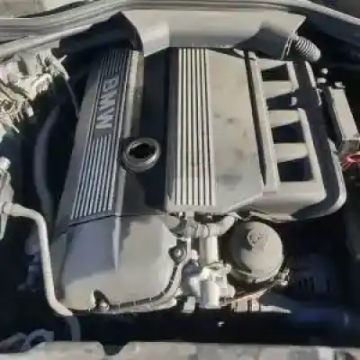 Scrapping Vehicle bmw 5 (e60) 520 i of the year 2003 powered 