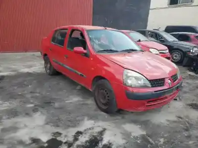 Scrapping Vehicle renault clio ii symbol k7j700 of the year 2001 powered 