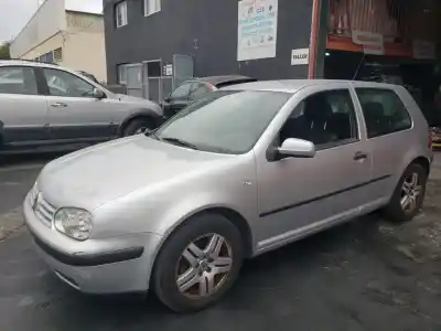 Vehículo de desguace VOLKSWAGEN GOLF IV BERLINA (1J1) Conceptline del año 2001 con motor AZD