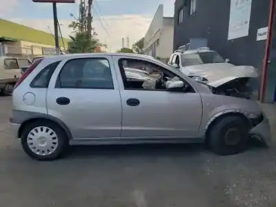 Veículo de Sucata opel corsa c z14xe do ano 2000 alimentado 
