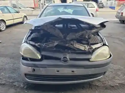 Veículo de Sucata opel corsa c z14xe do ano 2000 alimentado 