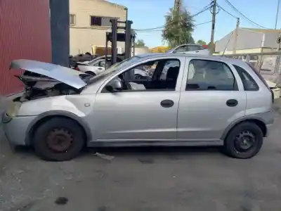 Veículo de Sucata opel corsa c z14xe do ano 2000 alimentado 