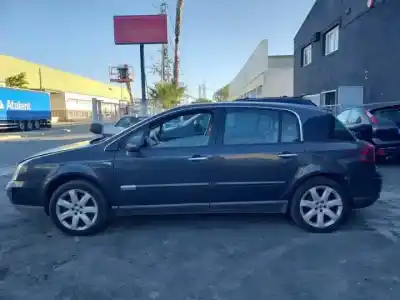 Здавання транспортного засобу renault vel satis (bj0) p9x701 року 2002 потужний 