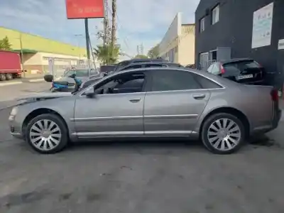 Здавання транспортного засобу audi a8 (4e2) asb року 2003 потужний 