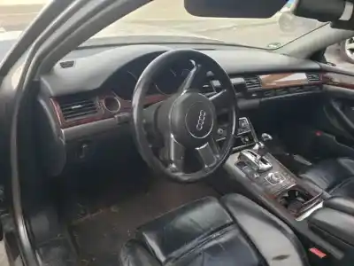 Здавання транспортного засобу audi a8 (4e2) asb року 2003 потужний 