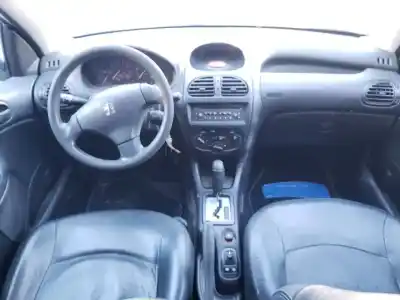 Veicolo di demolizione peugeot                                            206 berlina                                                                                                                                                                                                                                                xt                                                                                                                                                                                                                                                         dell'anno 2002 alimentato nfu