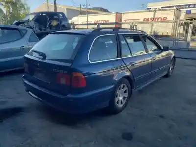 Veículo de Sucata bmw serie 5 touring (e39) d-256d1 do ano 2000 alimentado 