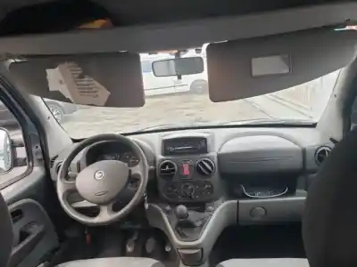 Здавання транспортного засобу fiat i doblò (119) 186a9000 року 2005 потужний 