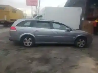 Veículo de Sucata opel vectra c caravan y22dtr do ano 2003 alimentado 