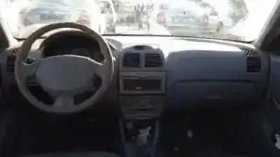 Veicolo di demolizione hyundai accent (lc) g4ea dell'anno 1999 alimentato 