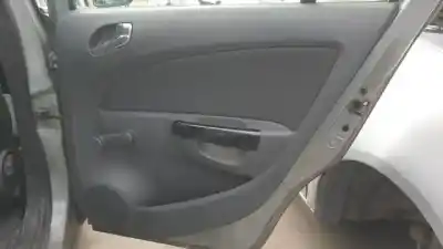 Здавання транспортного засобу opel corsa d a14xer року 2010 потужний 