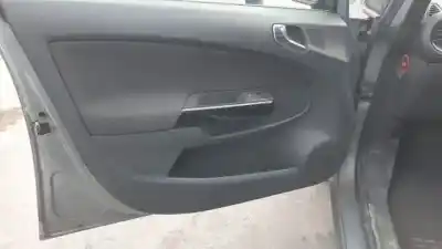 Здавання транспортного засобу opel corsa d a14xer року 2010 потужний 