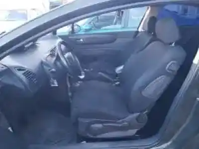 Scrapping Vehicle citroen c4 coupe 9hy of the year 2004 powered 