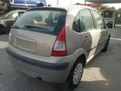 Veículo de Sucata citroen c3 8hz do ano 2002 alimentado 