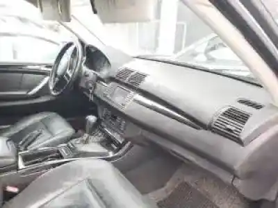 Scrapping Vehicle bmw x5 (e53) m57-306d1 of the year 2001 powered 