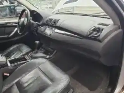 Scrapping Vehicle bmw x5 (e53) m57-306d1 of the year 2001 powered 