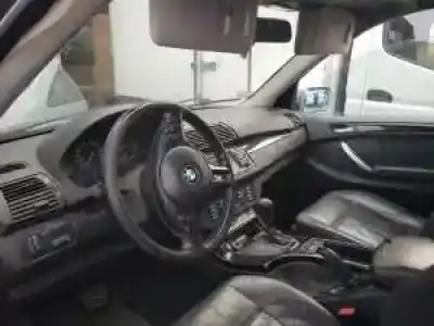 Scrapping Vehicle bmw x5 (e53) m57-306d1 of the year 2001 powered 