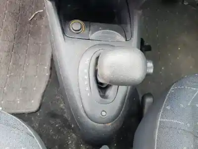 Здавання транспортного засобу renault clio ii fase ii (b/cb0) k4j711 року 2001 потужний 