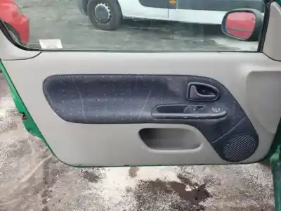 Здавання транспортного засобу renault clio ii fase ii (b/cb0) k4j711 року 2001 потужний 